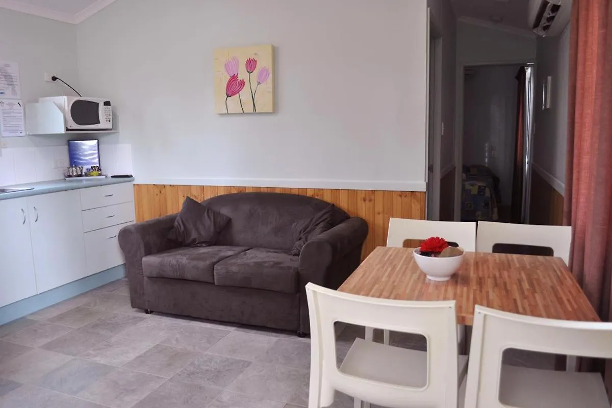 Ingenia Holidays טאונסביל 4*,